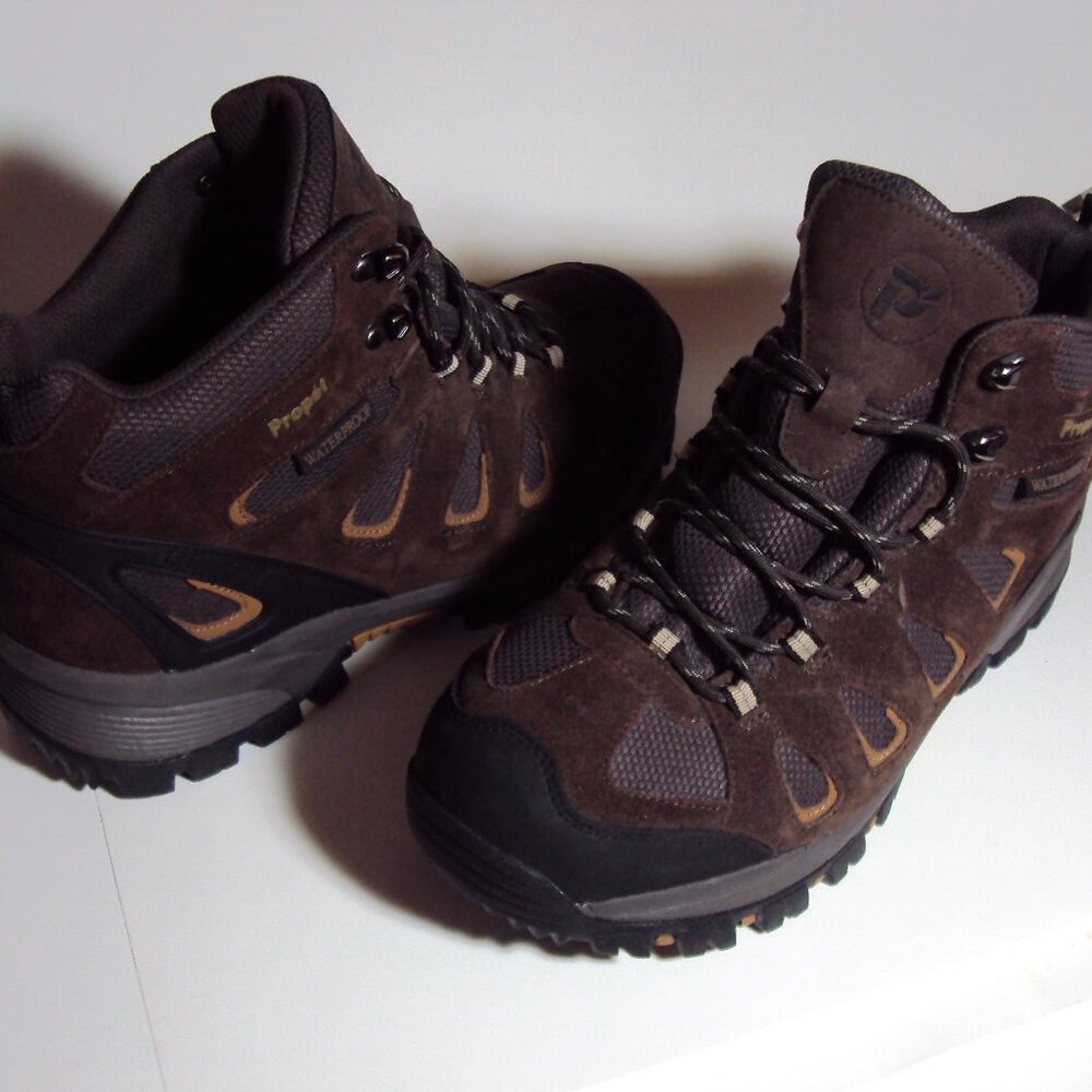 Propet Men's Ridge Walking, Hiking Boots.